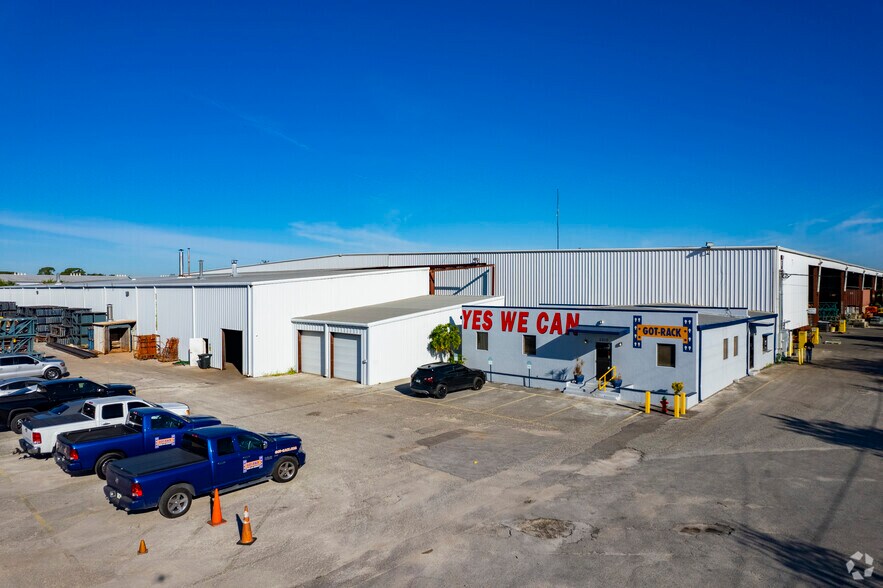 More Photos Of 5210 Causeway Blvd, Tampa Manufacturing For Lease