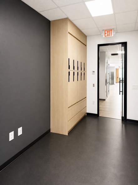 More Photos Of 314 Brighton Beach Ave, Brooklyn Storefront Retail Office For Lease