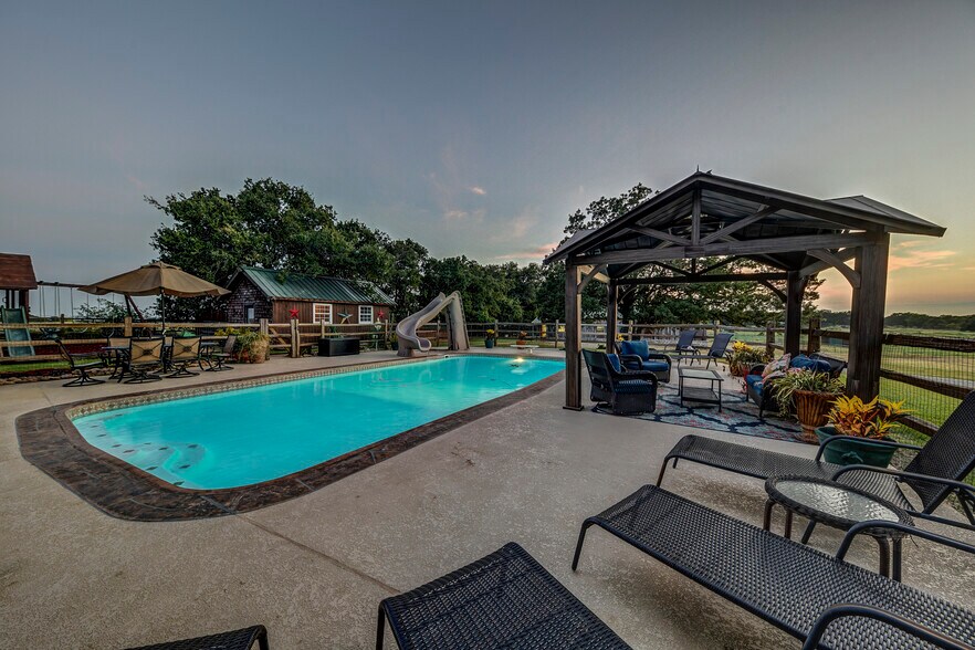 More Photos Of 3112 Sunset School Rd, Sunset Land For Sale