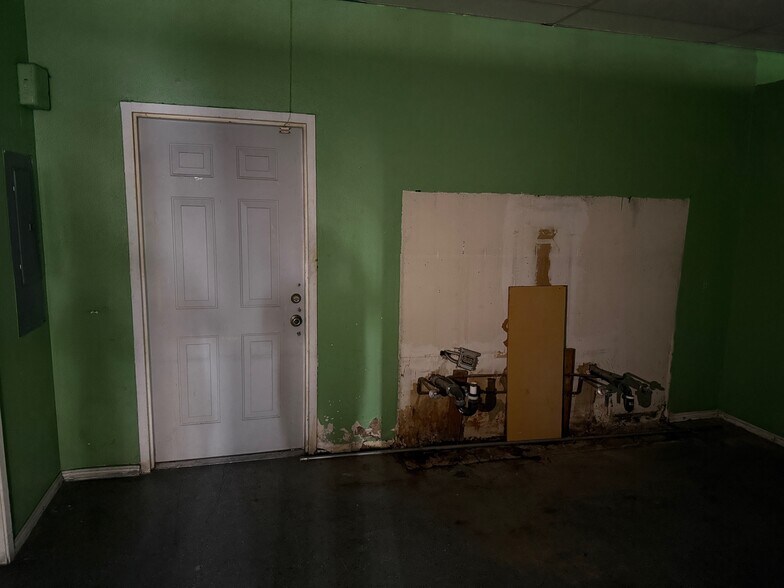 More Photos Of 9050-9058 Slauson Ave, Pico Rivera Freestanding For Lease