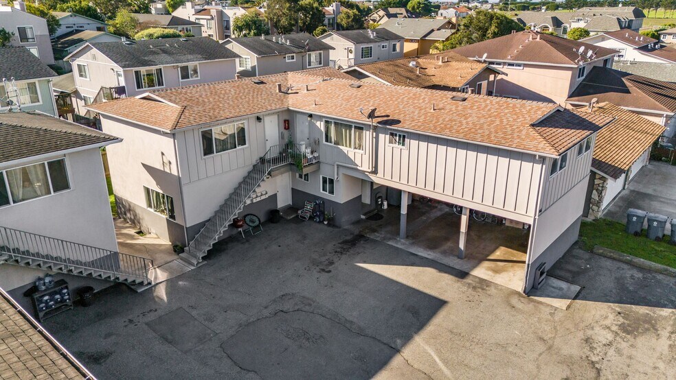 More Photos Of 466 Willow Ave, Half Moon Bay Apartments For Sale