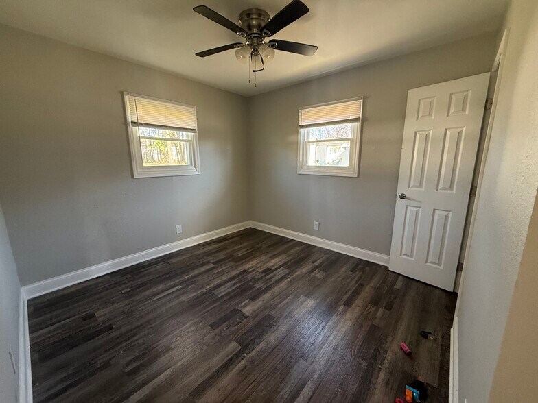 More Photos Of 2201 Alma Ct, Charlotte Apartments For Sale