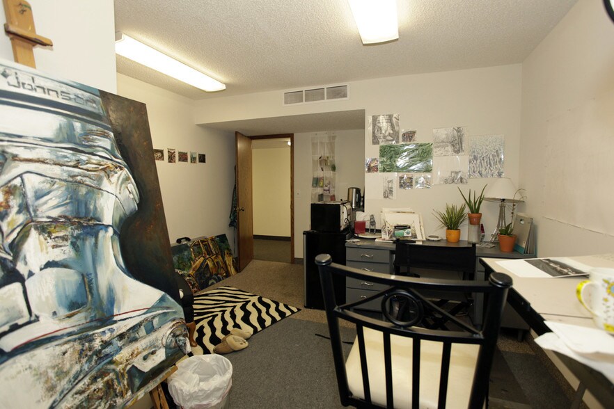More Photos Of 3701 Shoreline Dr, Orono Coworking Space