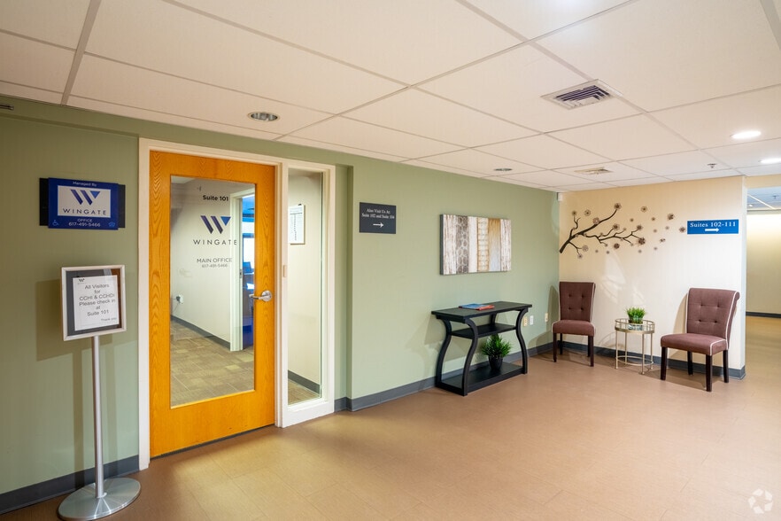 More Photos Of 810 Memorial Dr, Cambridge Office For Lease