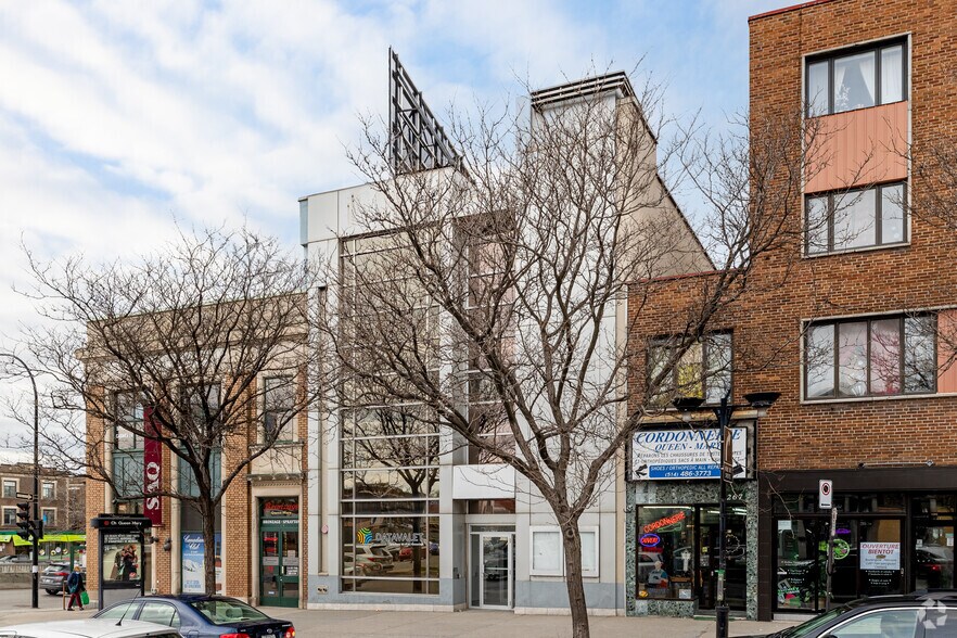 More Photos Of 5275-5285 Ch Queen-Mary, Montréal Loft Creative Space For Sale