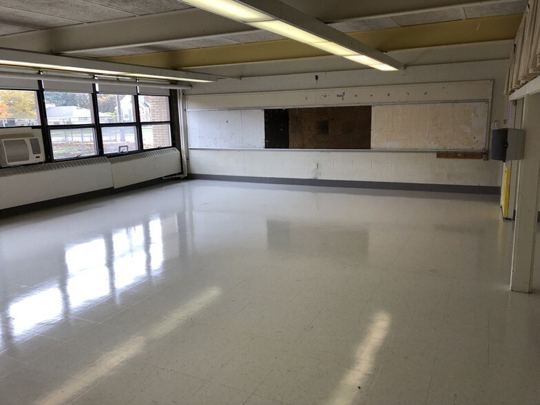 More Photos Of 18430 Utica Rd, Roseville Religious Facility For Sale