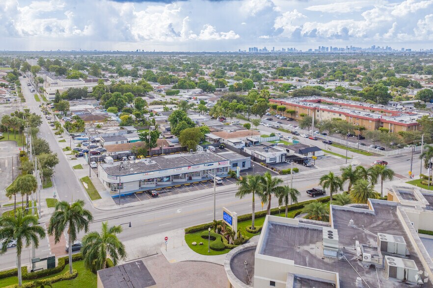 More Photos Of 4751-4799 Palm Ave, Hialeah Storefront Retail Office For Lease