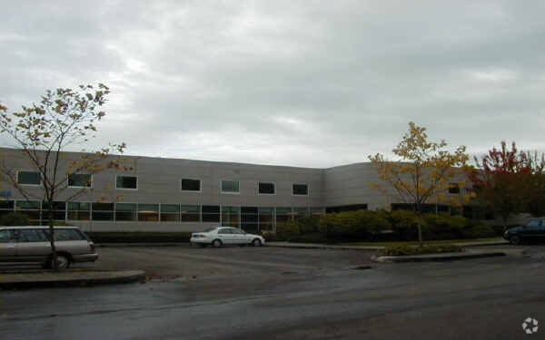 More Photos Of 15305 NE 95th St, Redmond Warehouse For Lease