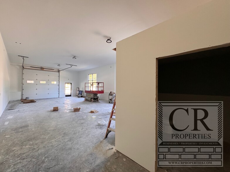 More Photos Of 33 Middlebush Rd, Wappingers Falls Warehouse For Lease