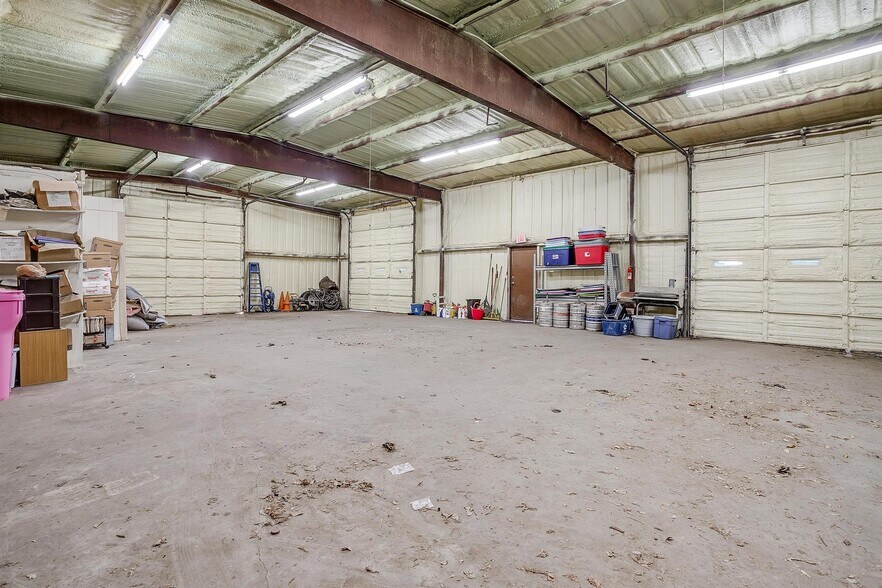 More Photos Of 4140 Mansfield Hwy, Forest Hill Warehouse For Sale