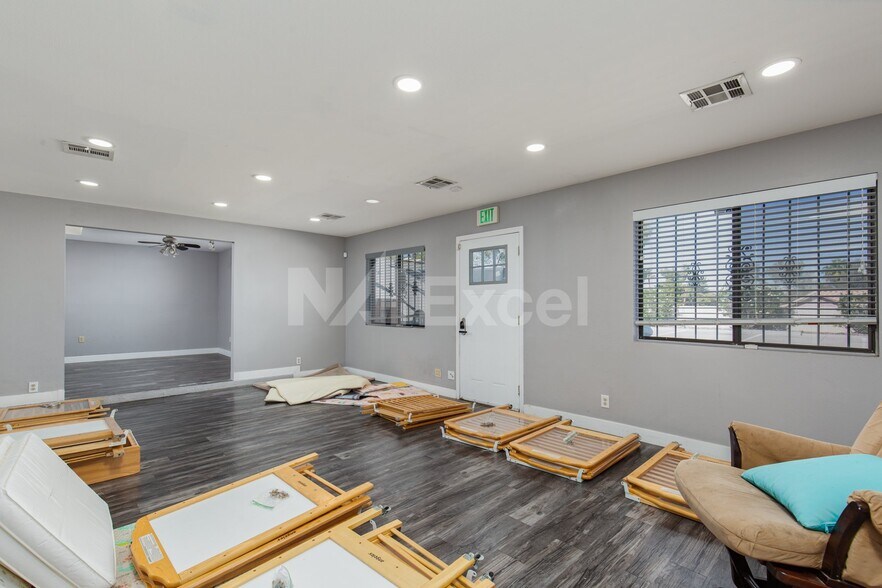 More Photos Of 2948 E Russell Rd, Las Vegas Office For Lease