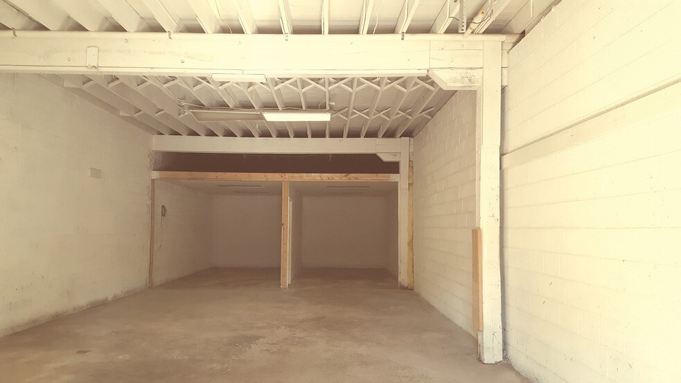 More Photos Of 7309 Highland St, Springfield Light Distribution For Lease