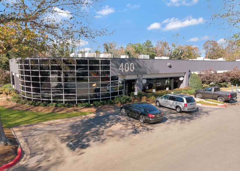 More Photos Of 7840 Roswell Rd, Sandy Springs Unknown For Lease