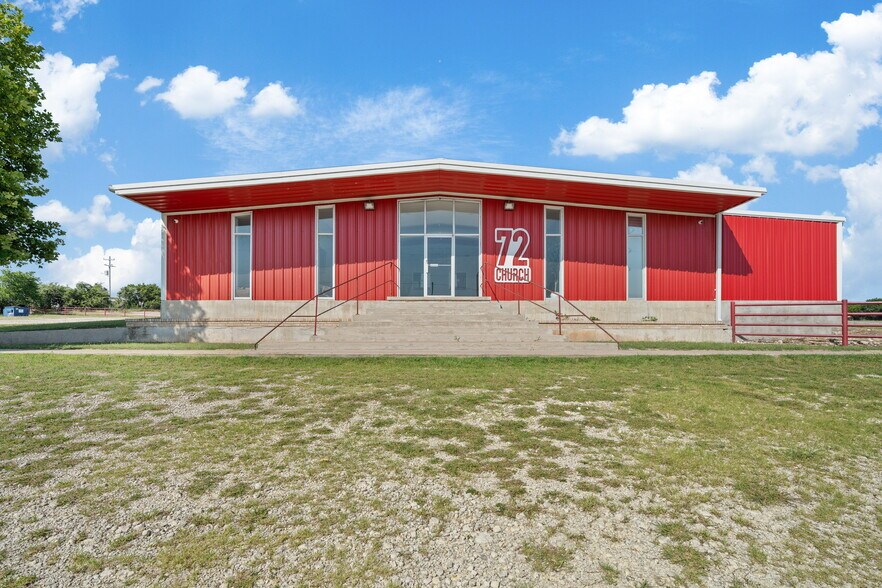 More Photos Of 4159 Highway 6, Clifton Showroom For Sale