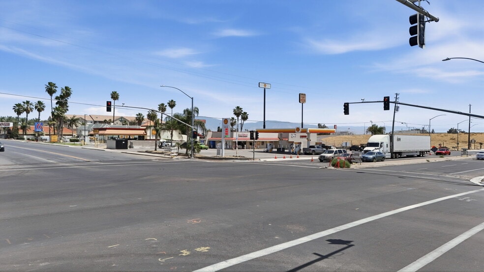 More Photos Of 8101 E Brundage Ln, Bakersfield Service Station For Sale