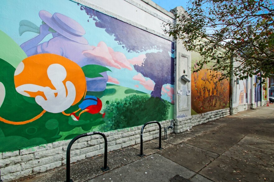 More Photos Of 422 W 43rd St, Savannah Storefront Retail Office For Sale