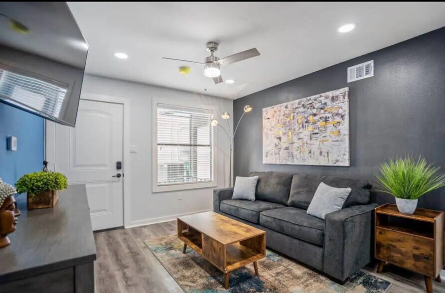 More Photos Of 2620 Arbor St, Houston Apartments For Sale