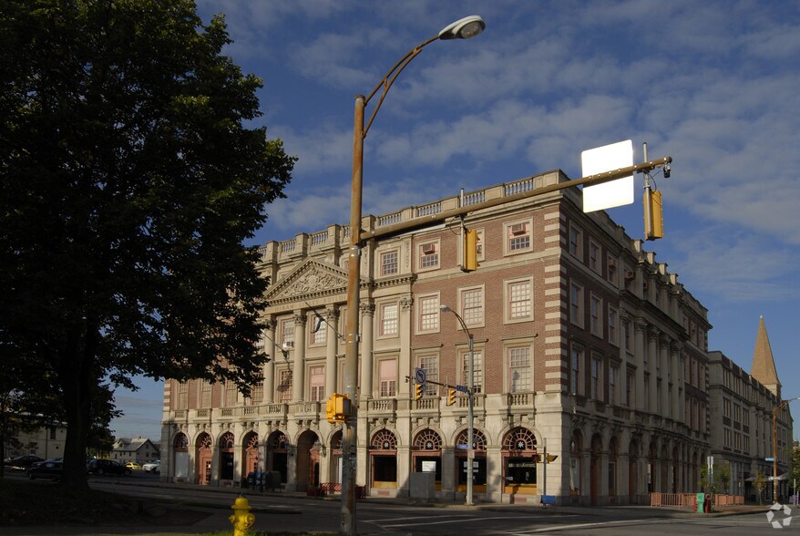 More Photos Of 311 Alexander St, Rochester Office For Lease