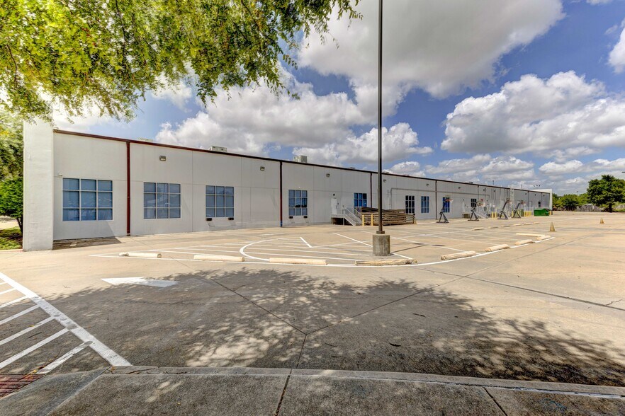 More Photos Of 9100 Hwy 290 E, Austin Research And Development For Sale