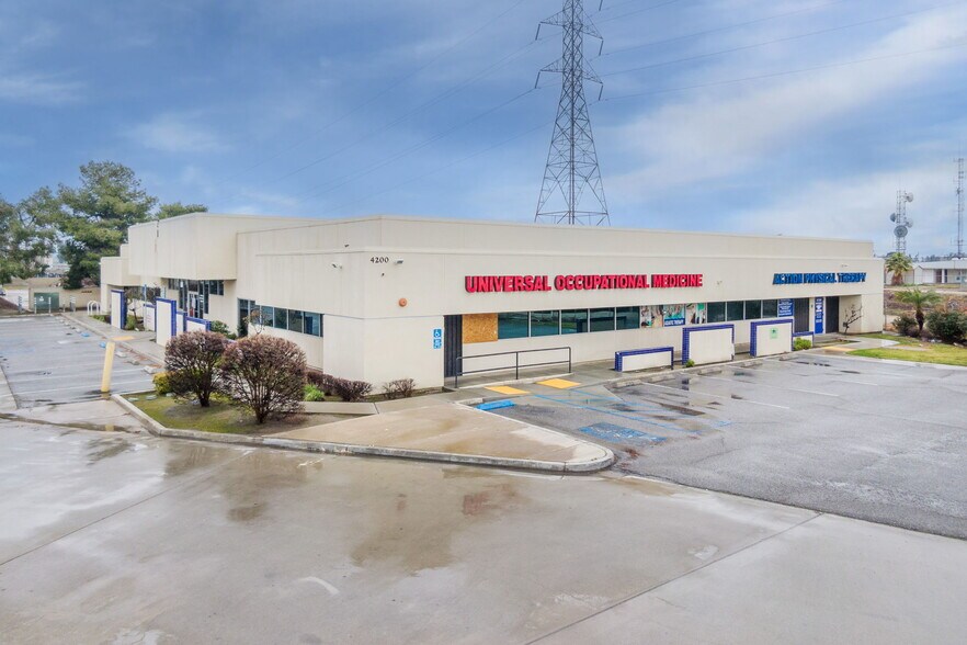 More Photos Of 4200 Buck Owens Blvd, Bakersfield Medical For Sale