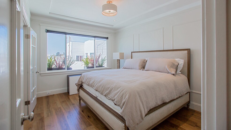 More Photos Of 1616-1618 Pacific Ave, San Francisco Office Residential For Lease