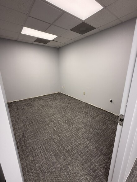 More Photos Of 1384 Remount Rd, Charleston Manufacturing For Lease