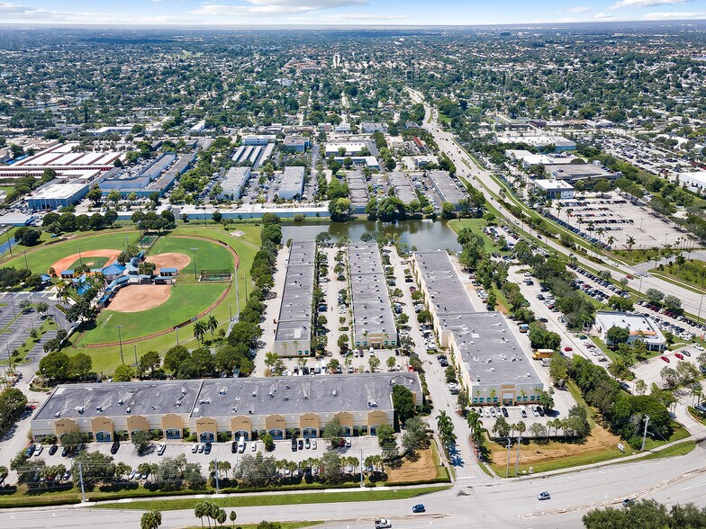 More Photos Of 1701-1745 Banks Rd, Margate Light Distribution For Lease