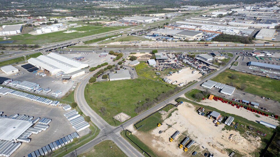 More Photos Of 3 acres on Springfield Dr, San Antonio Land For Lease