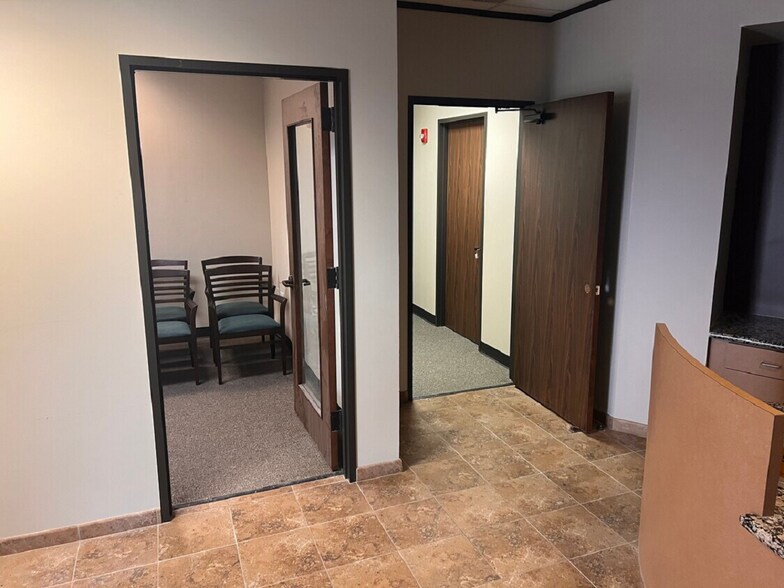 More Photos Of 23800 Northwest Fwy, Cypress Medical For Lease