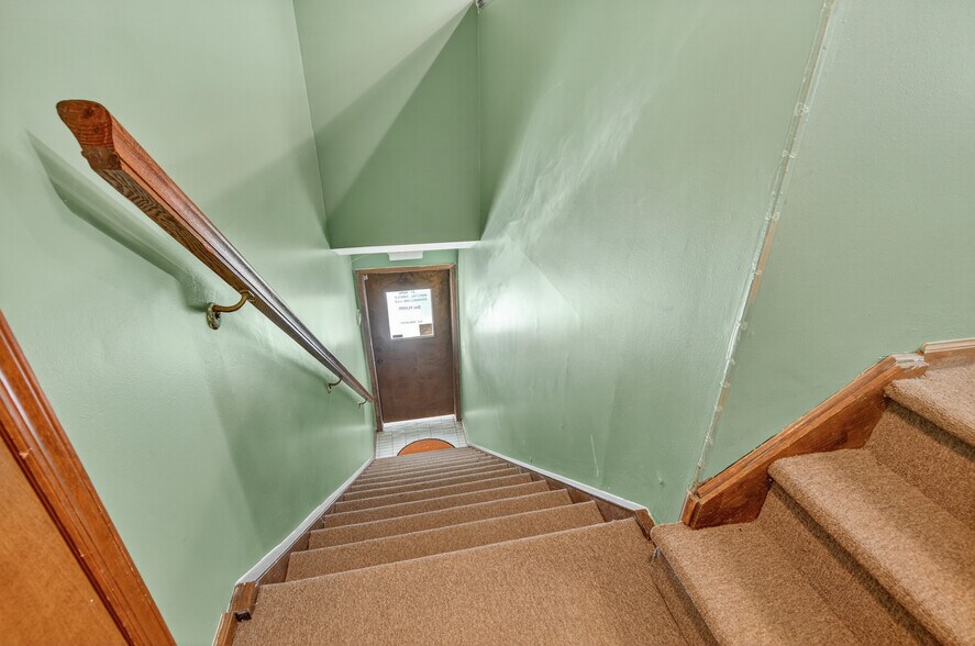 More Photos Of 5-10 Brunswick Woods Dr, East Brunswick Office For Sale