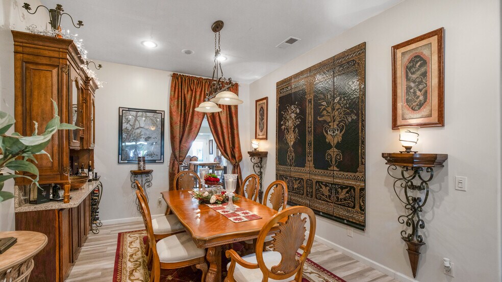 More Photos Of 1403 Rowena Way, Sacramento Specialty For Sale