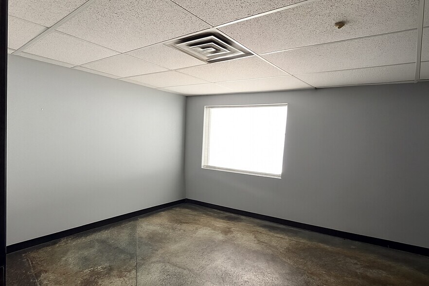 More Photos Of 1116 S 129th East Ave, Tulsa Warehouse For Sale