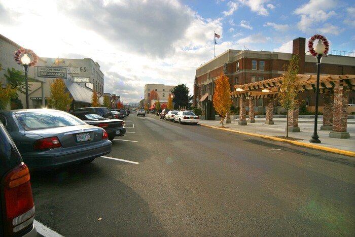 More Photos Of 507-511 Main St, Oregon City Storefront Retail Office For Lease