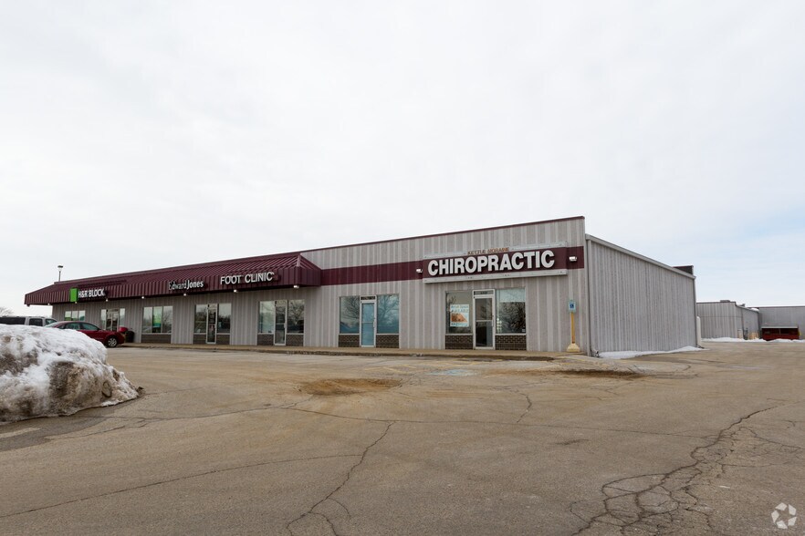 Primary Photo Of 2354-2380 W Washington St, West Bend Unknown For Lease