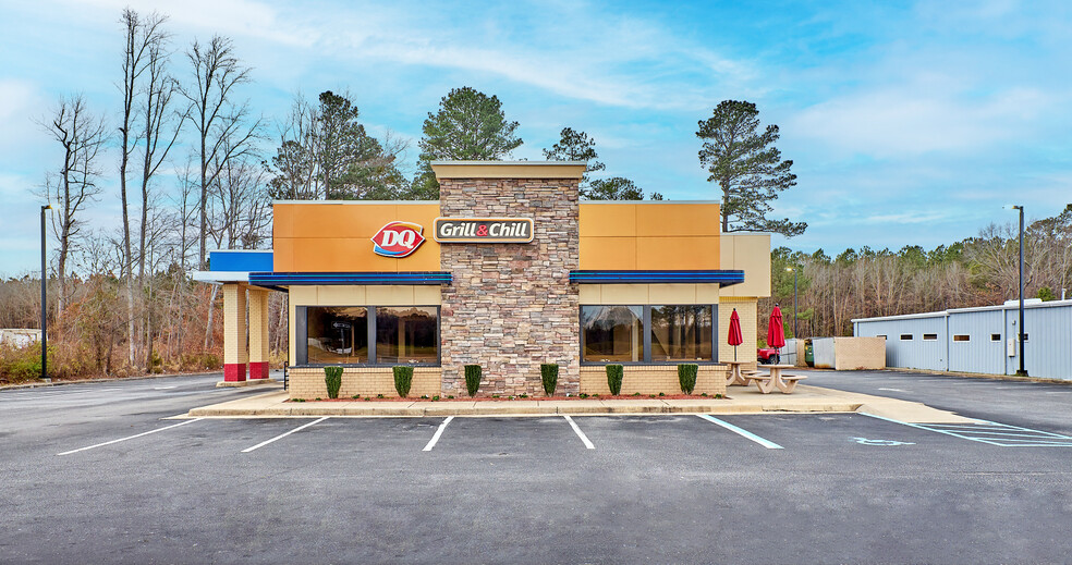 Primary Photo Of 27490 Southampton Pkwy, Courtland Fast Food For Sale