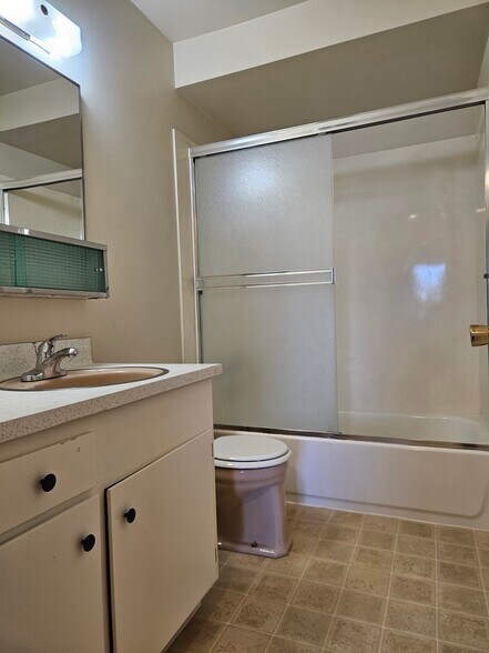 More Photos Of 1049 Armstrong St, Hayward Apartments For Sale