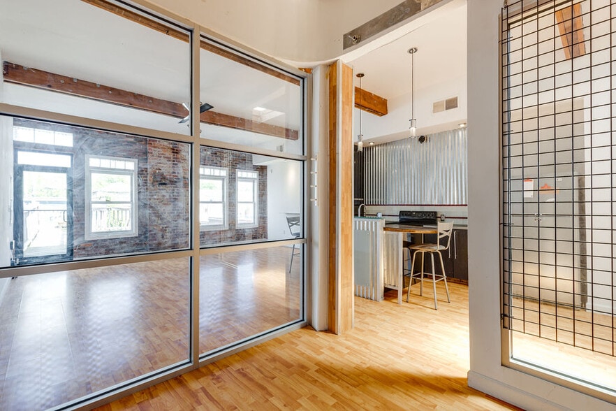 More Photos Of 1521 Hull St, Richmond Storefront Retail Residential For Sale