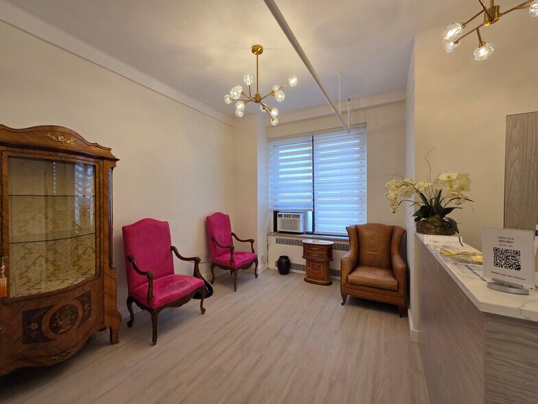 More Photos Of 850 Seventh Ave, New York Office For Lease