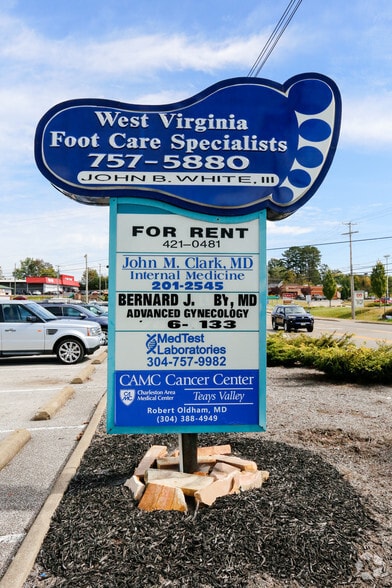 More Photos Of 3860 Teays Valley Rd, Hurricane Medical For Lease