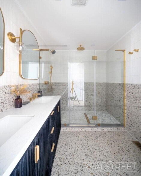 More Photos Of 110 McKibben St, Brooklyn Apartments For Sale