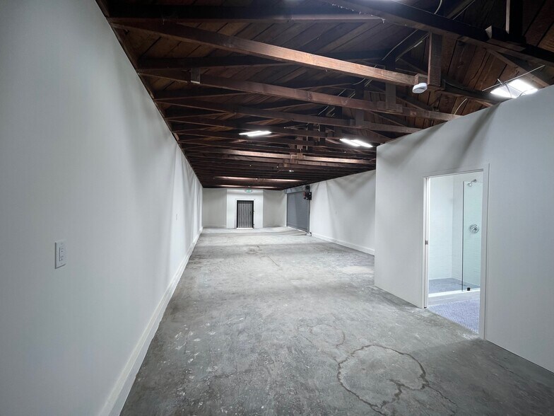 More Photos Of 123 E C St, Wilmington Warehouse For Sale