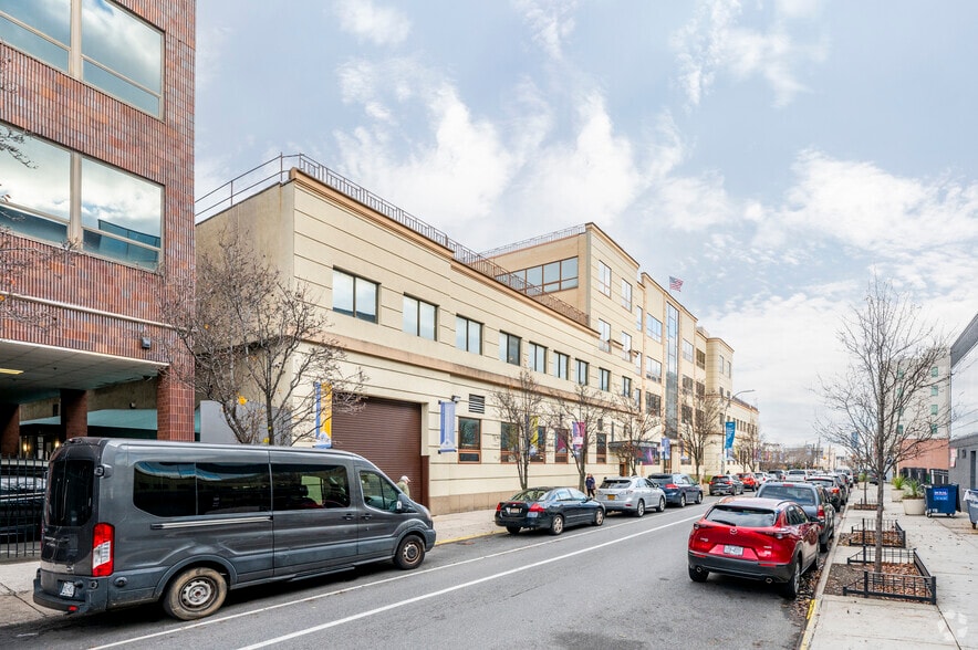 More Photos Of 745 64th St, Brooklyn Office For Lease