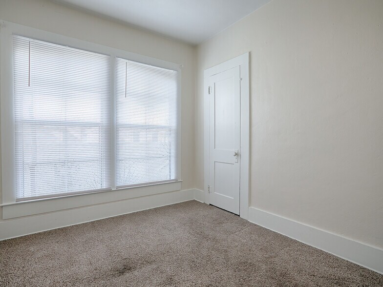 More Photos Of 422 E Citrus Ave, Eustis Multifamily For Sale