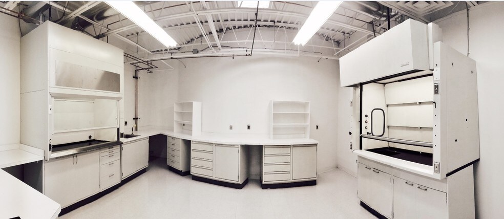 More Photos Of 11 Deer Park Dr, Monmouth Junction Research And Development For Lease