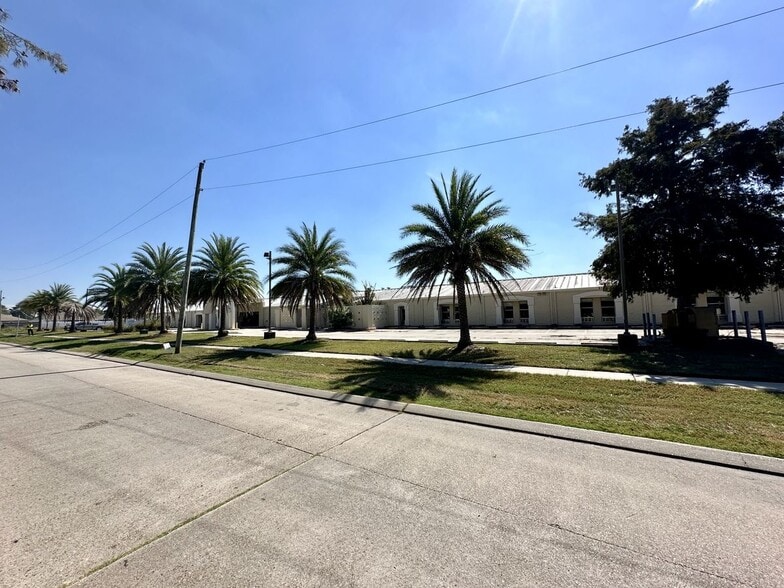 More Photos Of 5301 Tullis Dr, New Orleans Assisted Living For Sale