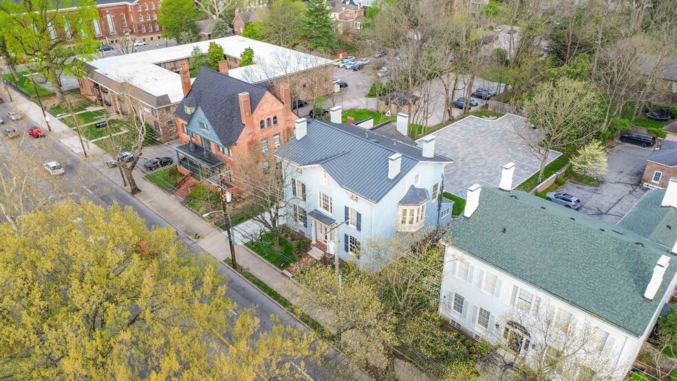 More Photos Of 239 N Broadway, Lexington Office Residential For Sale
