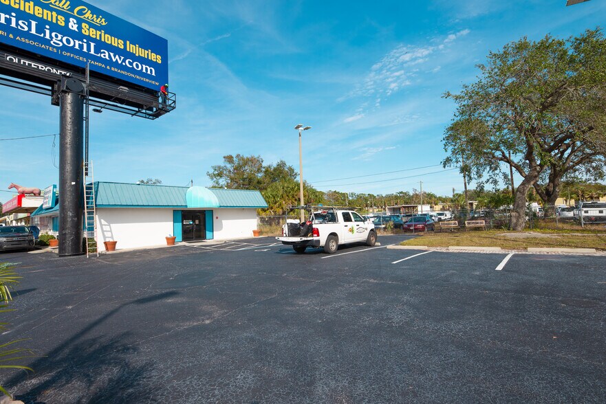 Primary Photo Of 6025 N Dale Mabry Hwy, Tampa Storefront Retail Office For Lease