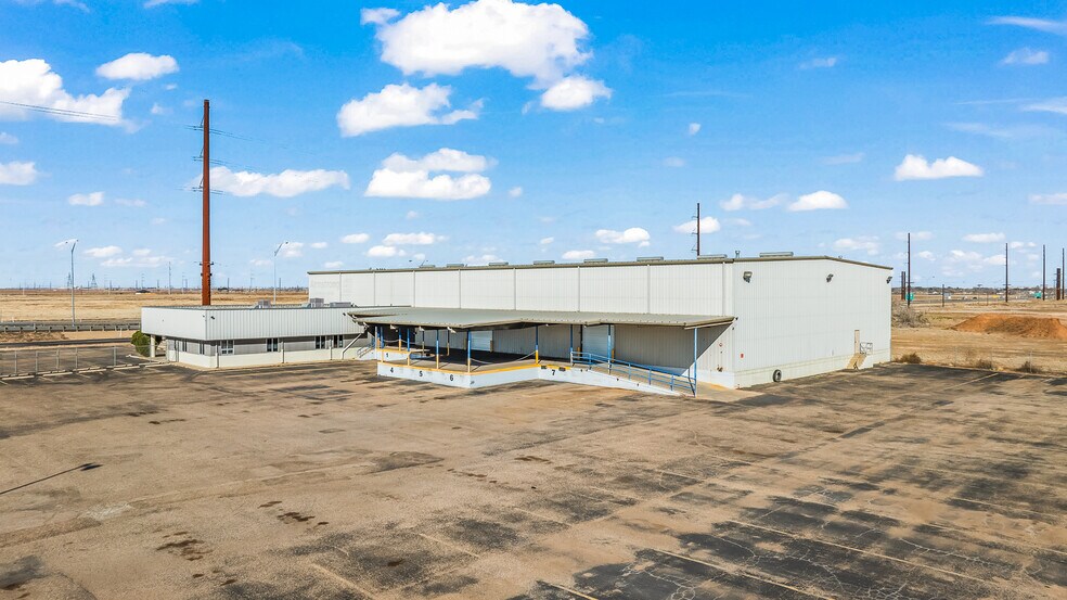 More Photos Of 2307 N Tx-289-loop, Lubbock Truck Terminal For Lease