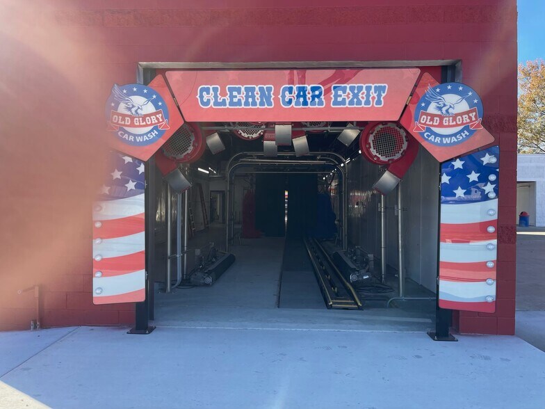 More Photos Of 5007 Parkview Dr, Frontenac Carwash For Sale