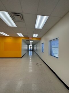 More Photos Of 4401 E Hefner Rd, Oklahoma City Distribution For Sale